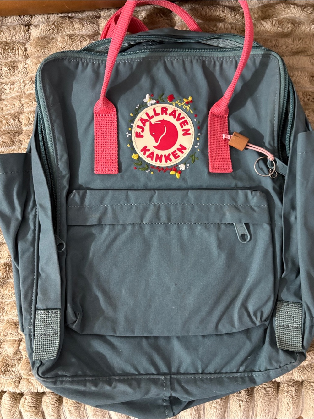 Fjallraven Kånken Kids Backpack in Teal with Pink Handles